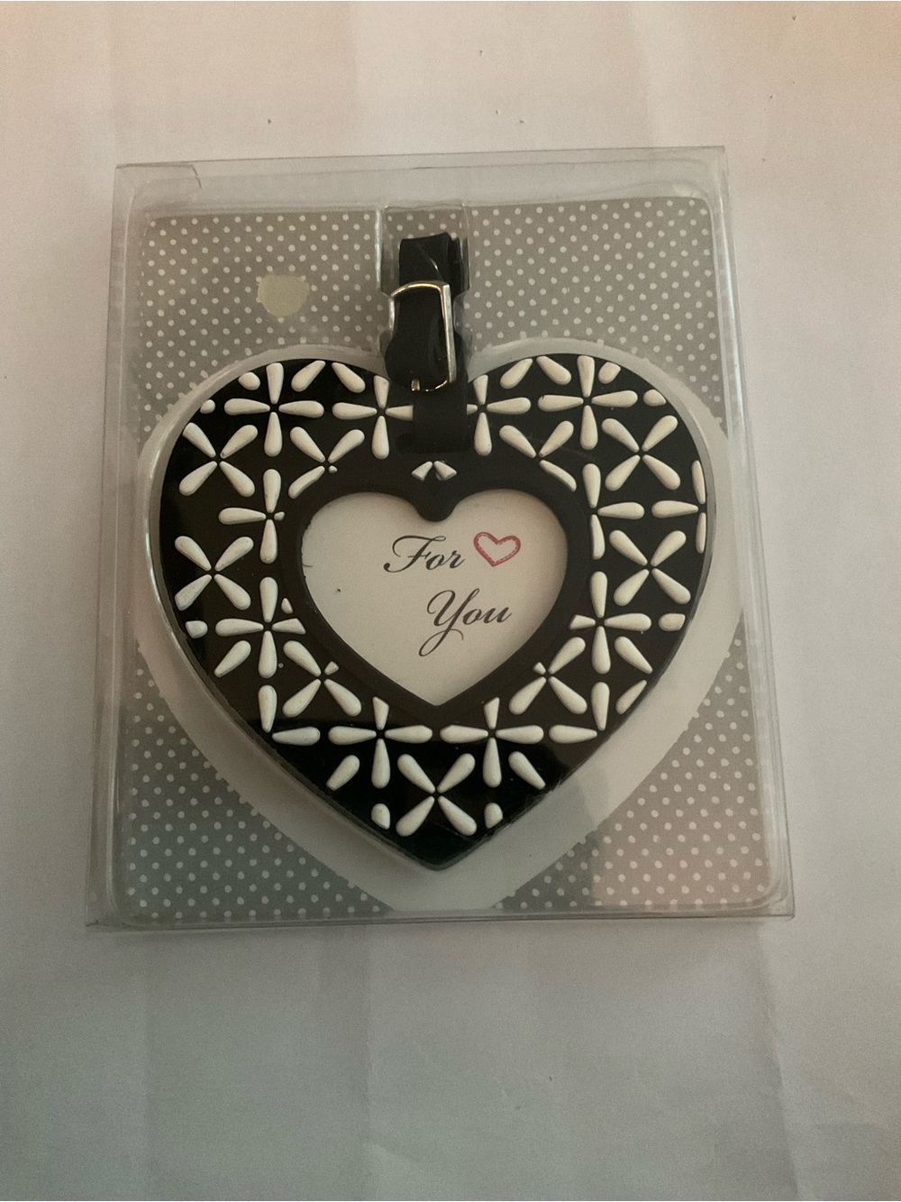 Kate Aspen Heart-Shaped Luggage Tag in Black and White -